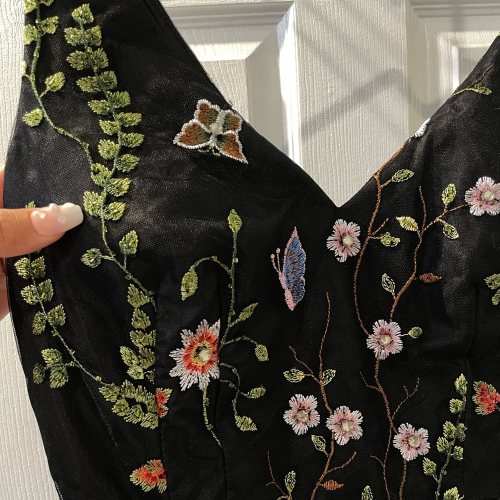ADRIANNA PAPELL BLACK FLORAL EMBROIDERED DRESS